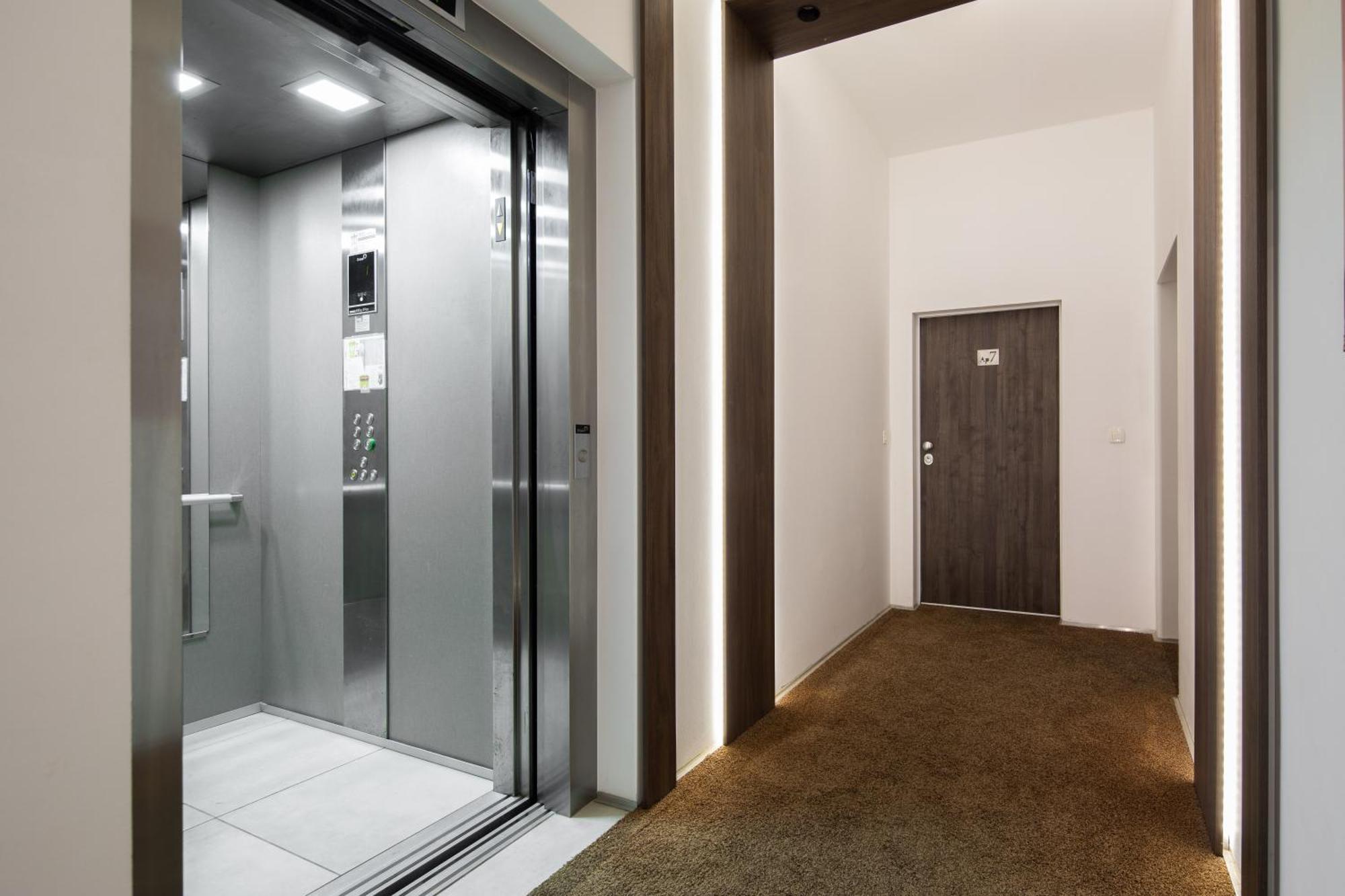 Luxury Jolara With Heated Pool