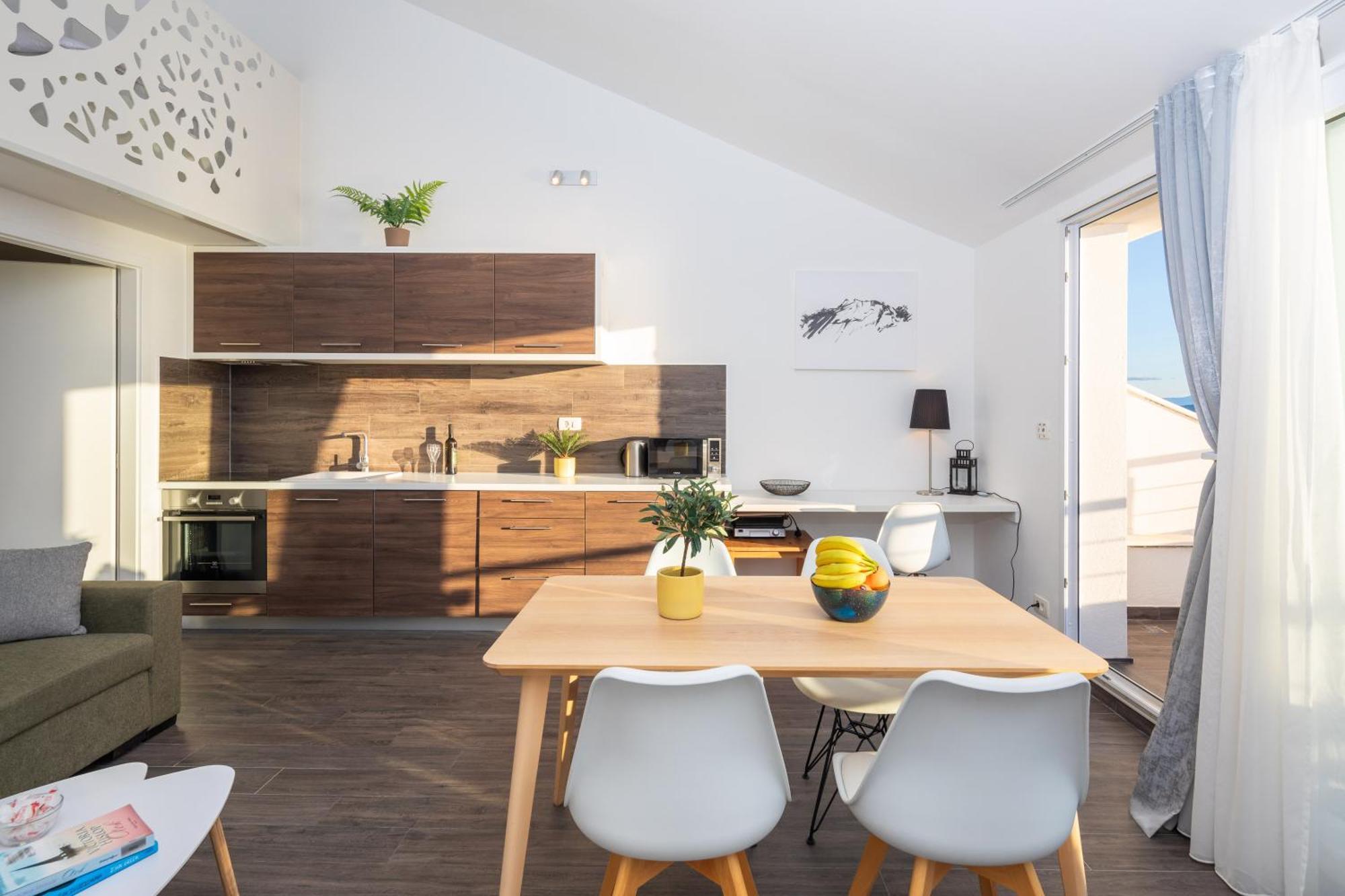 Apartmán Luxury Jolara With Heated Pool *
